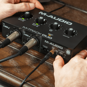 M-AUDIO RMD PRODUCER-PACK2 - Interface MTRACK Duo et enceintes BX4D3