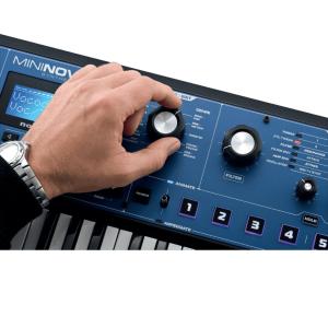 NOVATION RNO MININOVA - 37 notes